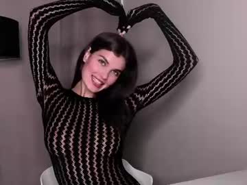 Sexy live cam screenshot of flora_picks's webcam / video chat room