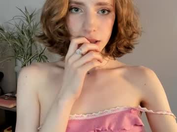 Sexy live cam screenshot of imogensy's webcam / video chat room