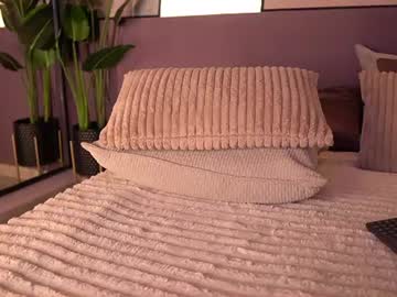 Sexy live cam screenshot of izzywild1's webcam / video chat room