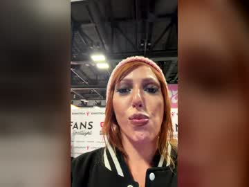 Sexy live cam screenshot of laurenphillips's webcam / video chat room