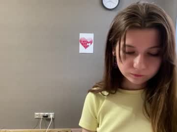 Sexy live cam screenshot of madelinepanagos's webcam / video chat room