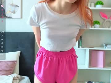 Sexy live cam screenshot of mariamcreedon's webcam / video chat room