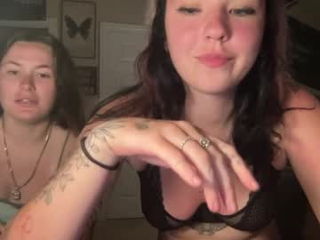 Sexy live cam screenshot of rileycooperrr's webcam / video chat room