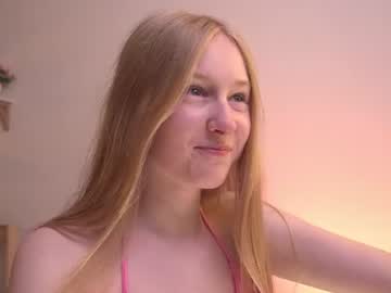 Sexy live cam screenshot of rinavvi's webcam / video chat room