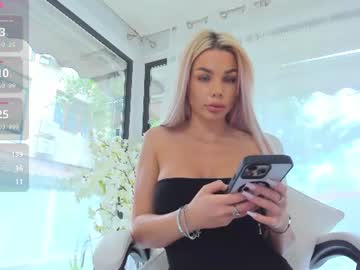 Sexy live cam screenshot of russian_ava's webcam / video chat room