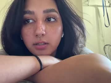 Sexy live cam screenshot of tawnyamartinek's webcam / video chat room