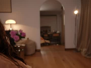 Sexy live cam screenshot of thehoneyx's webcam / video chat room