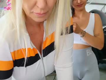 Sexy live cam screenshot of tunderose's webcam / video chat room