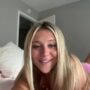 Sexy live cam screenshot of violettxx2's webcam / video chat room