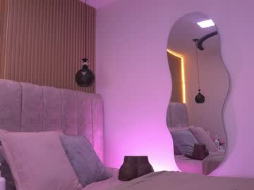 Sexy live cam screenshot of vvioleta_'s webcam / video chat room