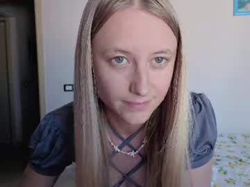 Sexy live cam screenshot of angeellina's webcam / video chat room