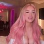 Sexy live cam screenshot of ari_02's webcam / video chat room