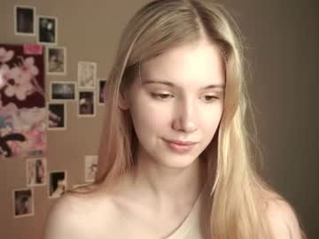 Sexy live cam screenshot of auroremanaugh's webcam / video chat room