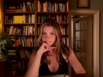 Sexy live cam screenshot of bitter_moon's webcam / video chat room
