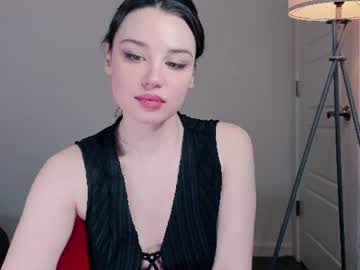 Sexy live cam screenshot of cinnabelle's webcam / video chat room