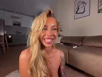 Sexy live cam screenshot of creambaby1's webcam / video chat room