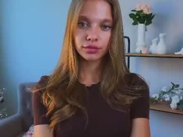 Sexy live cam screenshot of katie_hawkins's webcam / video chat room