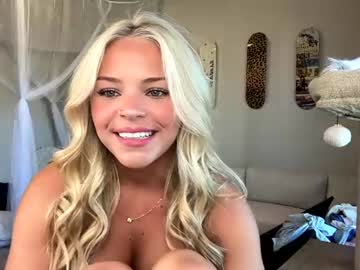 Sexy live cam screenshot of lilianjadee's webcam / video chat room