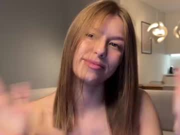 Sexy live cam screenshot of meower_xxx's webcam / video chat room