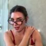 Sexy live cam screenshot of mollyy2006's webcam / video chat room