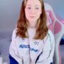 Sexy live cam screenshot of poompoompeach_'s webcam / video chat room