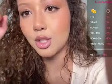 Sexy live cam screenshot of scandidreamgirl's webcam / video chat room