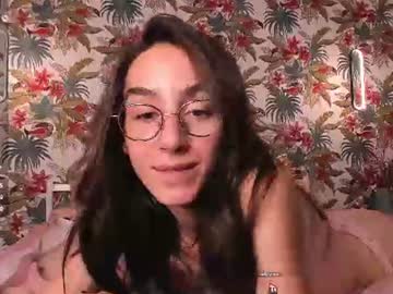 Sexy live cam screenshot of smart_eliz's webcam / video chat room