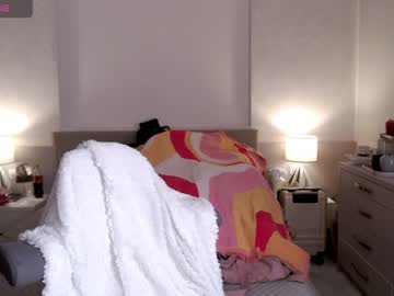 Sexy live cam screenshot of smileyouarehere's webcam / video chat room