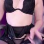 Sexy live cam screenshot of uindi's webcam / video chat room