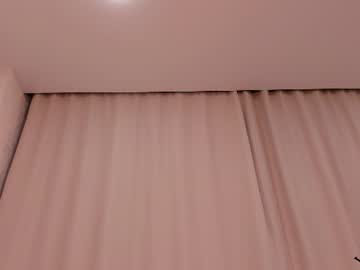 Sexy live cam screenshot of violezza's webcam / video chat room