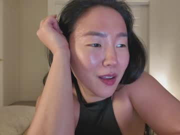 Sexy live cam screenshot of yourlovelykgirlfriend's webcam / video chat room