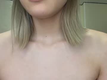 Sexy live cam screenshot of ardisparty's webcam / video chat room