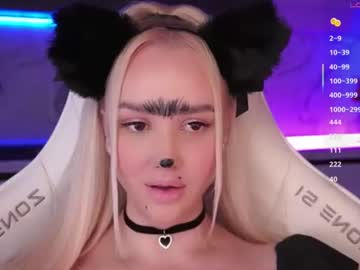 Sexy live cam screenshot of blond_diamond's webcam / video chat room