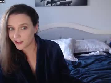 Sexy live cam screenshot of bluexstacey's webcam / video chat room
