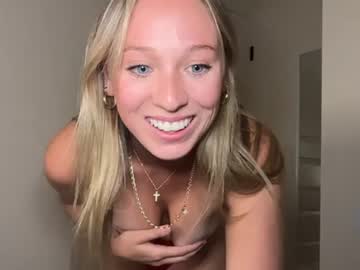 Sexy live cam screenshot of brooklynn6's webcam / video chat room