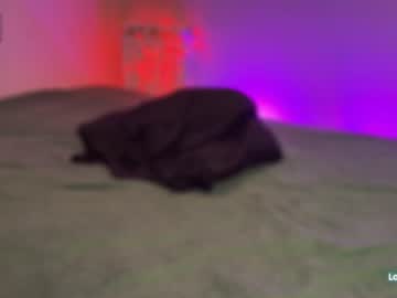 Sexy live cam screenshot of daddys_lil_monsterr's webcam / video chat room