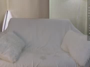 Sexy live cam screenshot of dirtyyfox's webcam / video chat room