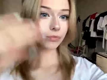 Sexy live cam screenshot of emilymits's webcam / video chat room