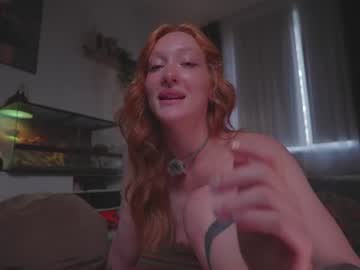 Sexy live cam screenshot of iara_mi's webcam / video chat room