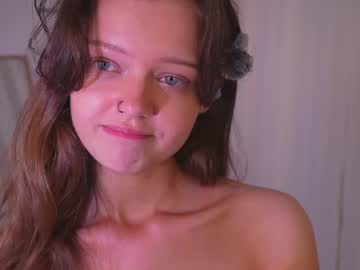 Sexy live cam screenshot of ifiwasyourgf's webcam / video chat room