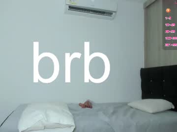 Sexy live cam screenshot of kianys's webcam / video chat room