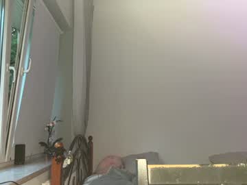 Sexy live cam screenshot of kristywoehrle's webcam / video chat room