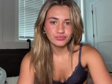Sexy live cam screenshot of lanaabug's webcam / video chat room