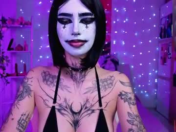Sexy live cam screenshot of leylanoir_02's webcam / video chat room