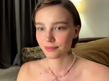 Sexy live cam screenshot of lolaatatee's webcam / video chat room