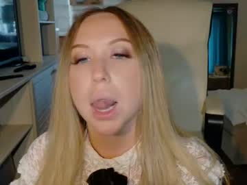 Sexy live cam screenshot of _mari_'s webcam / video chat room