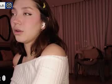 Sexy live cam screenshot of maxine_8's webcam / video chat room