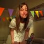 Sexy live cam screenshot of newchloe18's webcam / video chat room