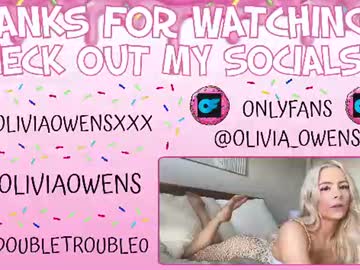 Sexy live cam screenshot of oliviaowens's webcam / video chat room