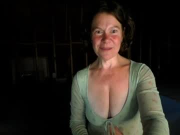 Sexy live cam screenshot of alaynie_inwood's webcam / video chat room
